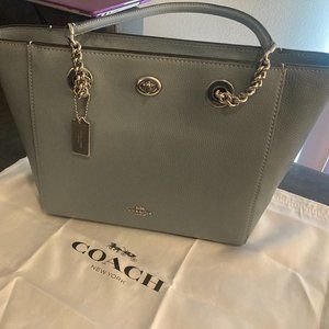 MEDIUM SAGE LEATHER COACH TOTE